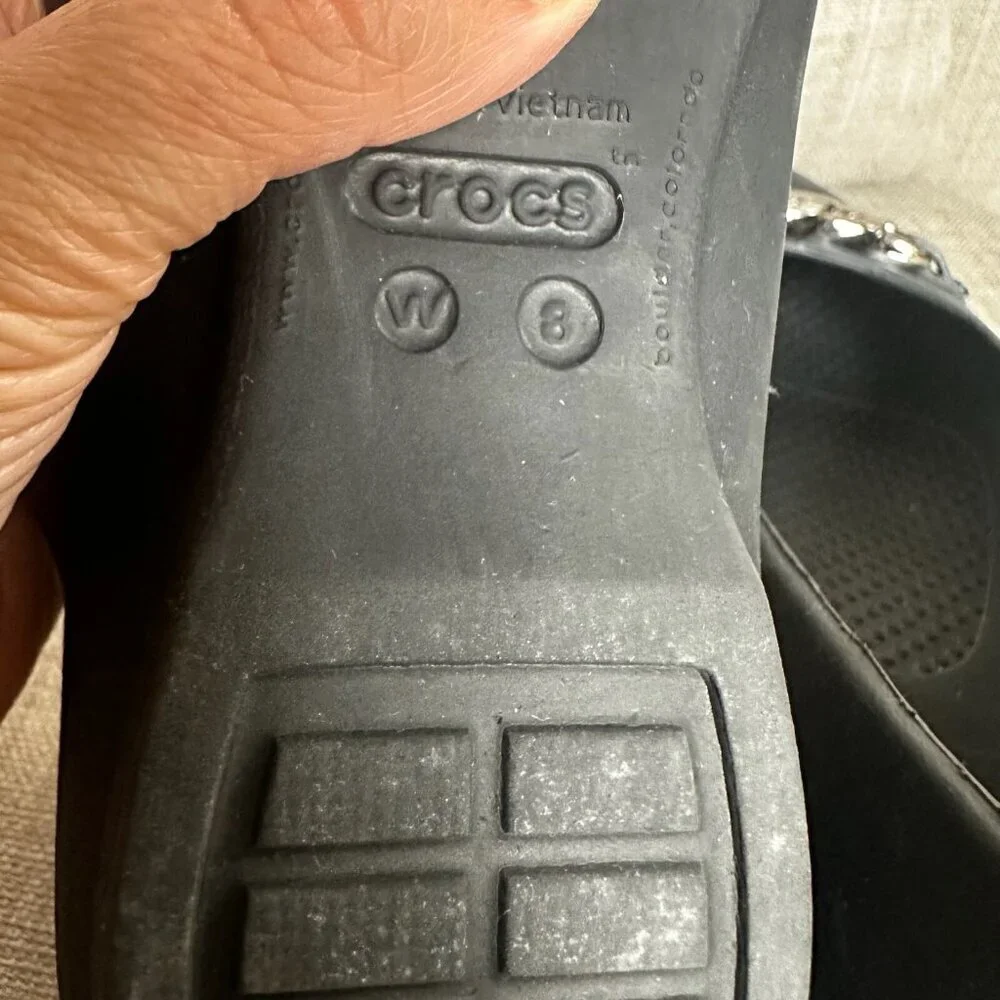 Crocs‎ Gianna Ballet Flats Womens Sz 8 Black Non Slip Closed Toe Chain Link